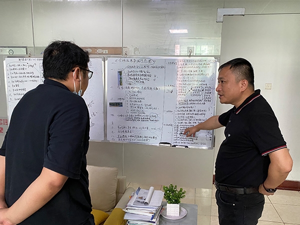 小草科技与深圳市应急产业协会深入交流共同探讨应急行业未来发展趋势